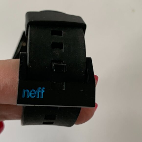 NEFF DAILY WATCH UNISEX BLACK BLUE 50M SILICONE BAND - Picture 4 of 8